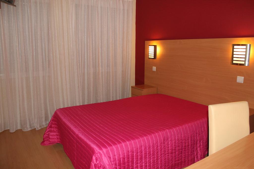 Guest House Estrela ปอร์โต ห้อง รูปภาพ
